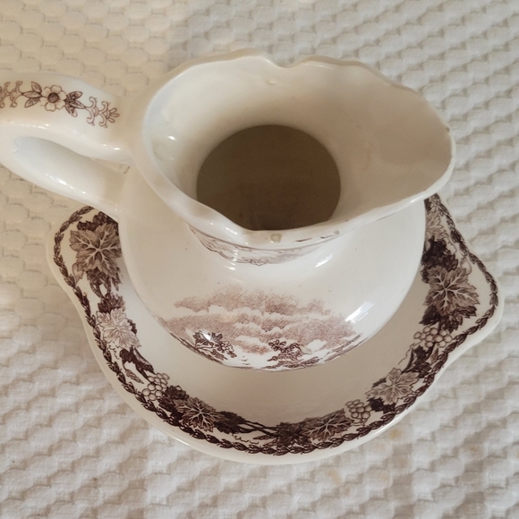 COPY - Pitcher and bowl - Picture 1 of 5